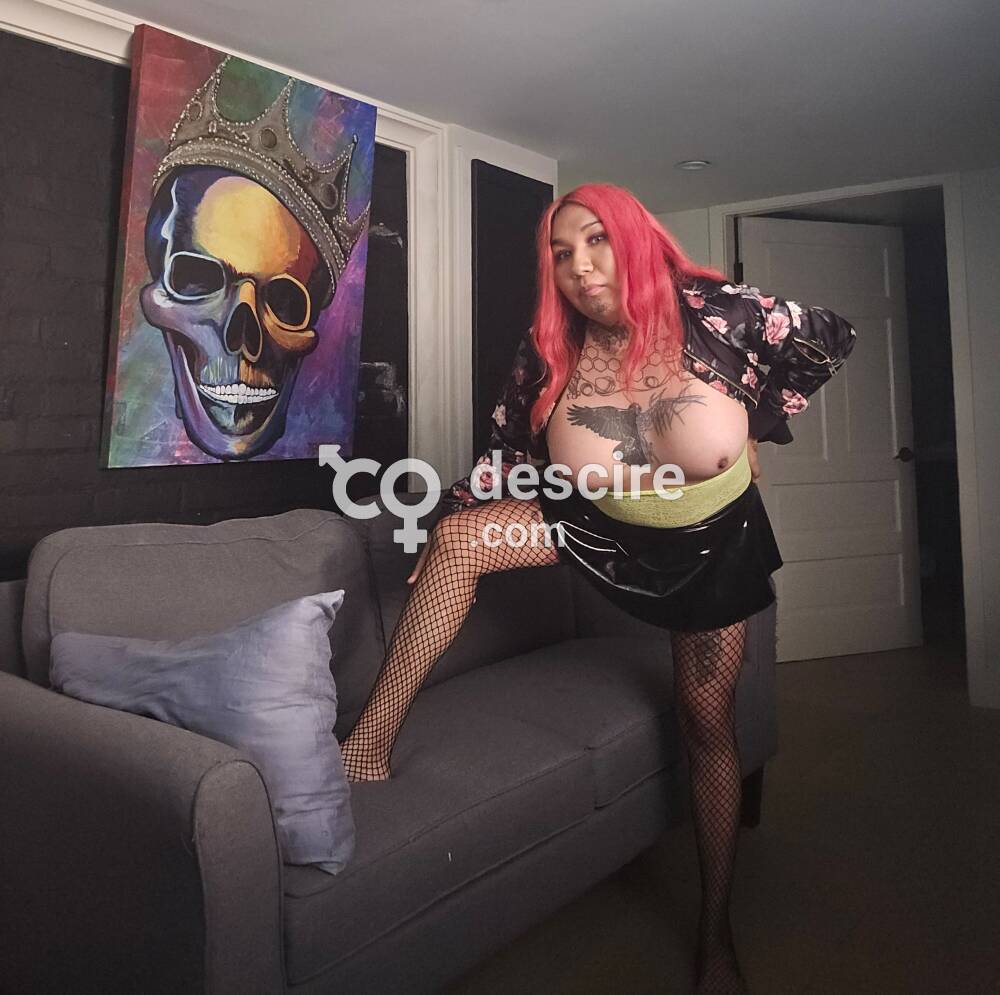 Transexual with tits ass and throbbing 7X4.5UC cock ready for u str8 men - Vancouver - Canada